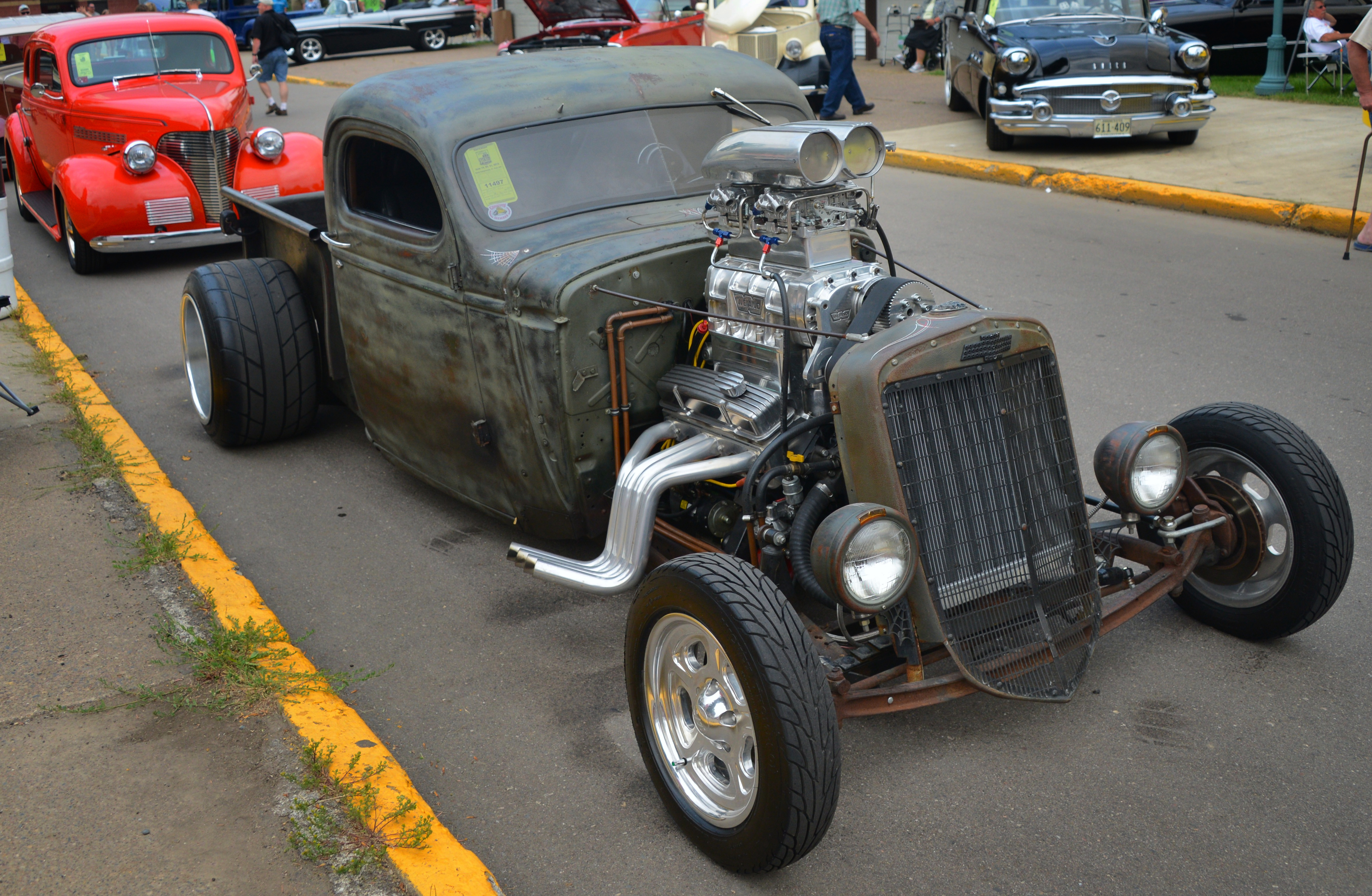 Hot rod with supercharger
