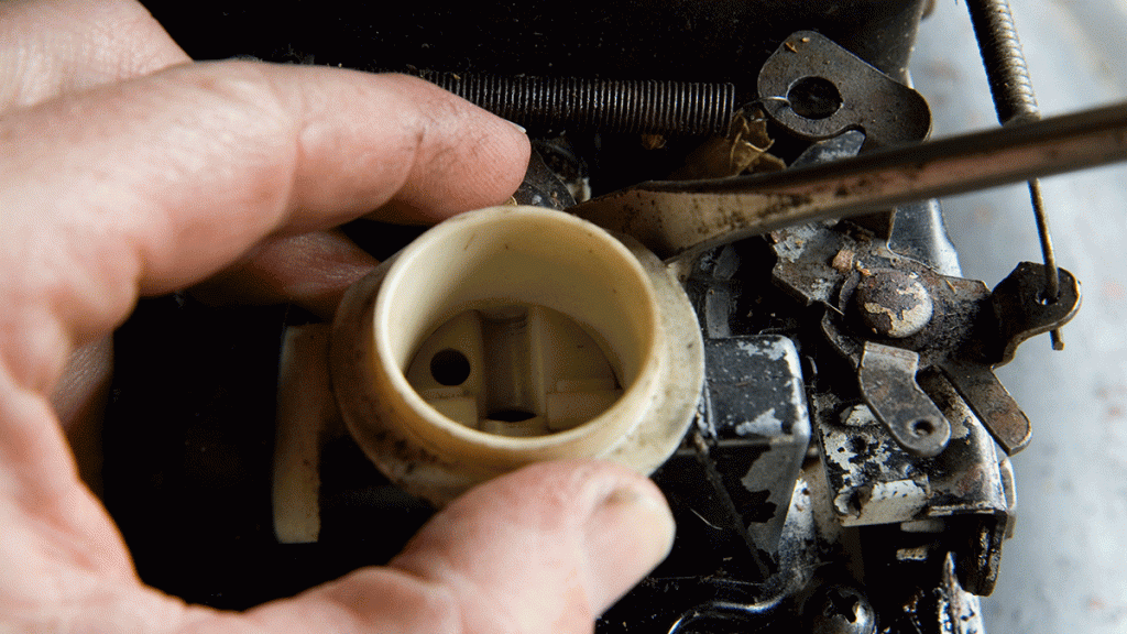 Small engine carburetor