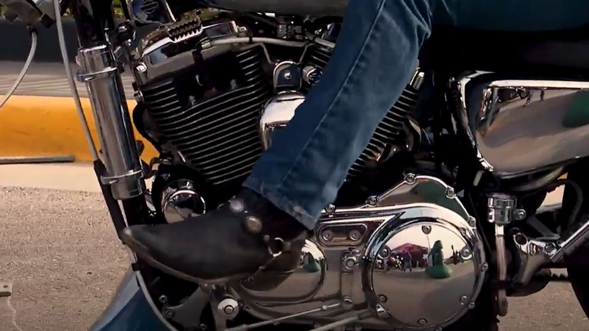 How to Protect a Motorcycle Wet Clutch (and How it Works)