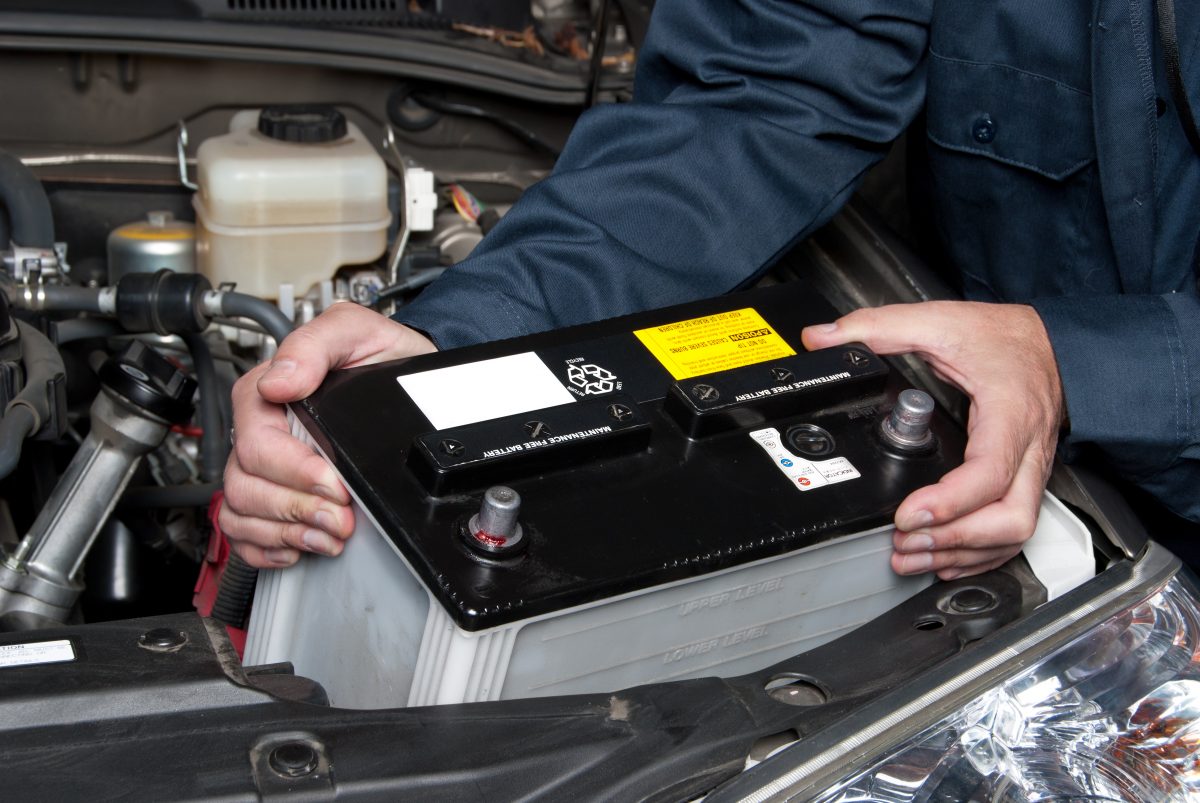 How to Pick a Car Battery  