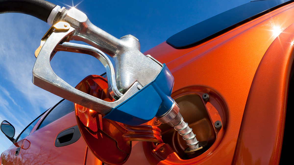 How Does Synthetic Motor Oil Increase Fuel Economy?