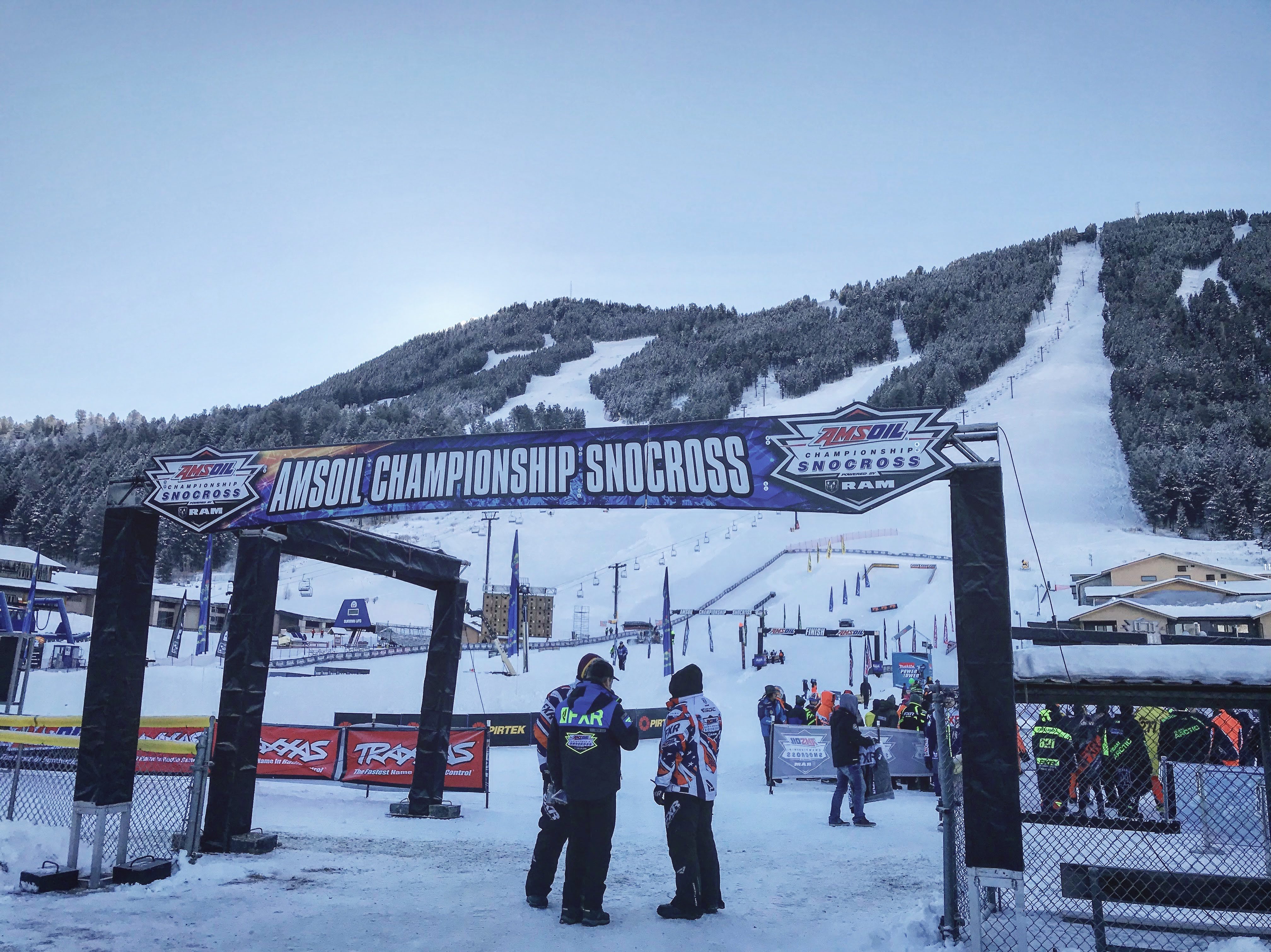 Snowmobiling for Dummies, Snocross for Experts