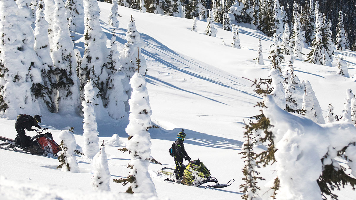 Expert Backcountry Snowmobiling Riding Tips