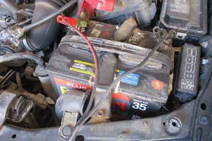how to charge a car battery