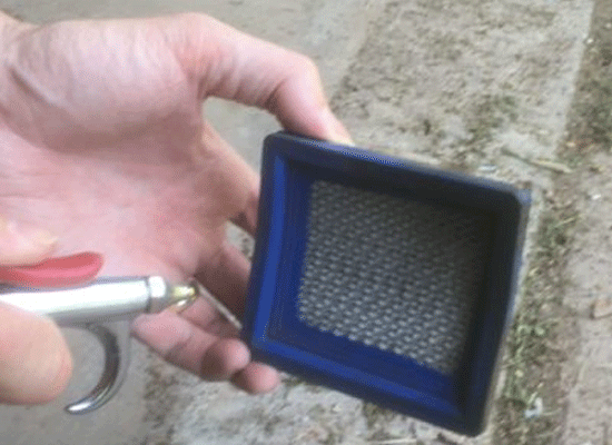 Cleaning lawnmower air filter