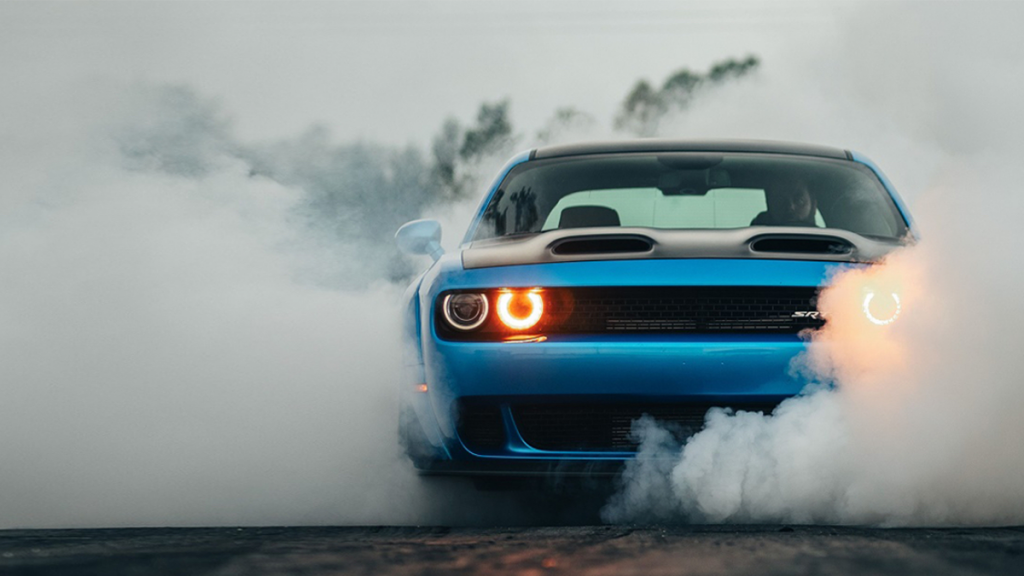 Dodge Hellcat burns rubber.