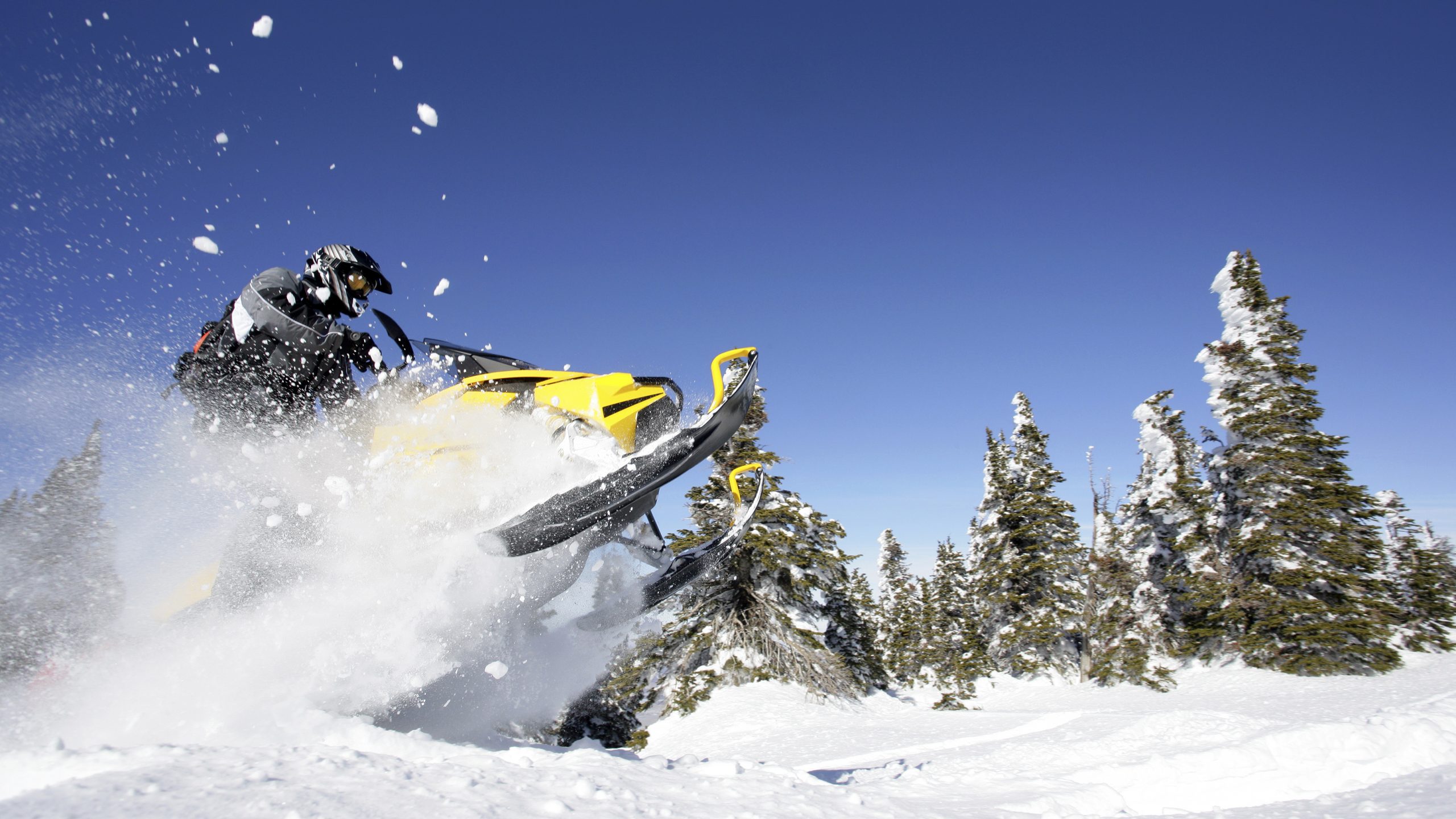 8 Ways to Prep Your Snowmobile for Winter